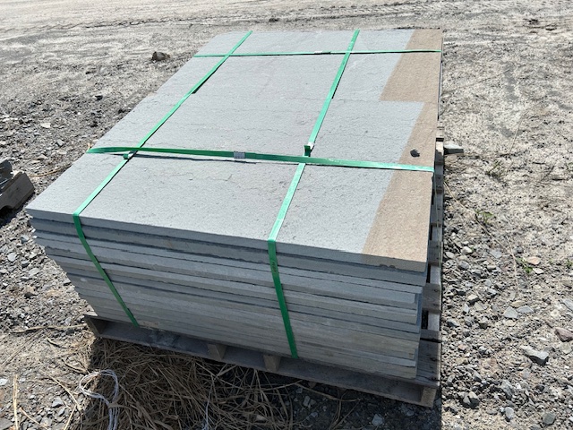 Lot 8: 3 pallets 24"x36"x1" Thermal Bluestone Pattern